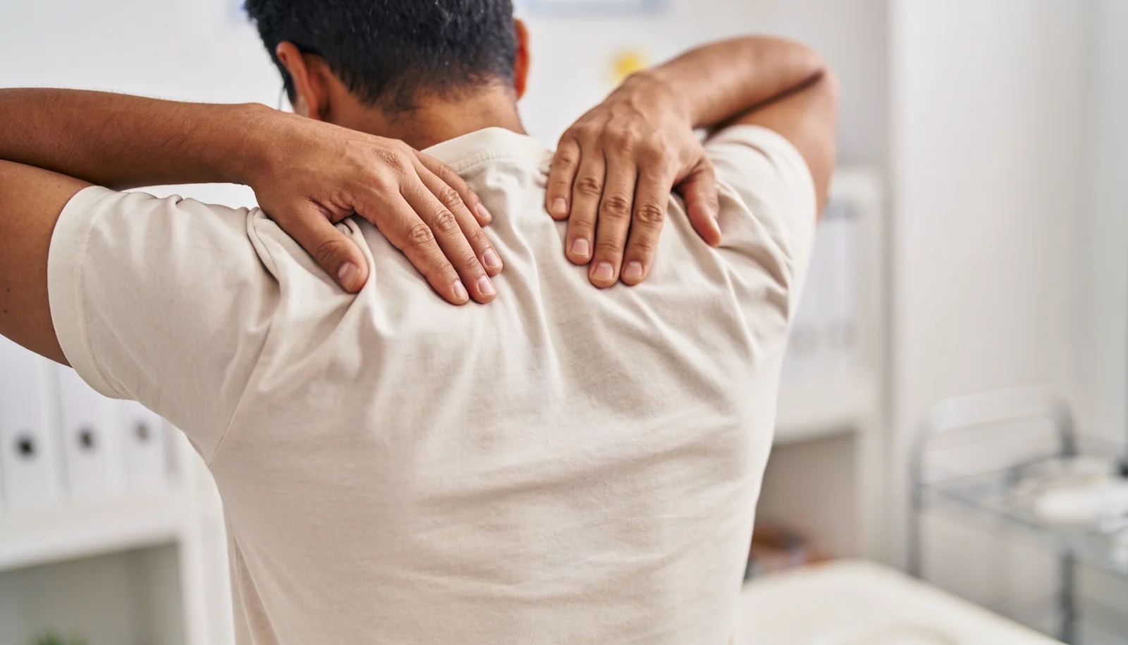Dolor de espalda y riñones: cómo distinguir un dolor renal de uno muscular